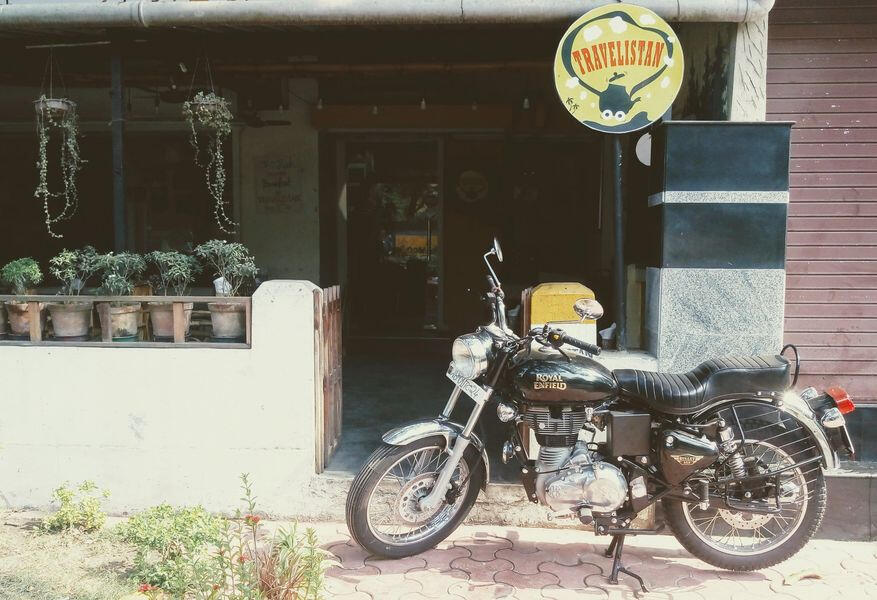 Edgar's Motorbike in front of a Cafe, Calcutta